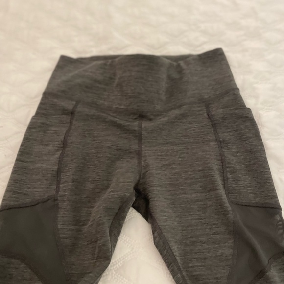 Member’s Mark Legging Woman’s L Gray Moisture Wicking Stretch Pockets Ankle - Picture 4 of 7